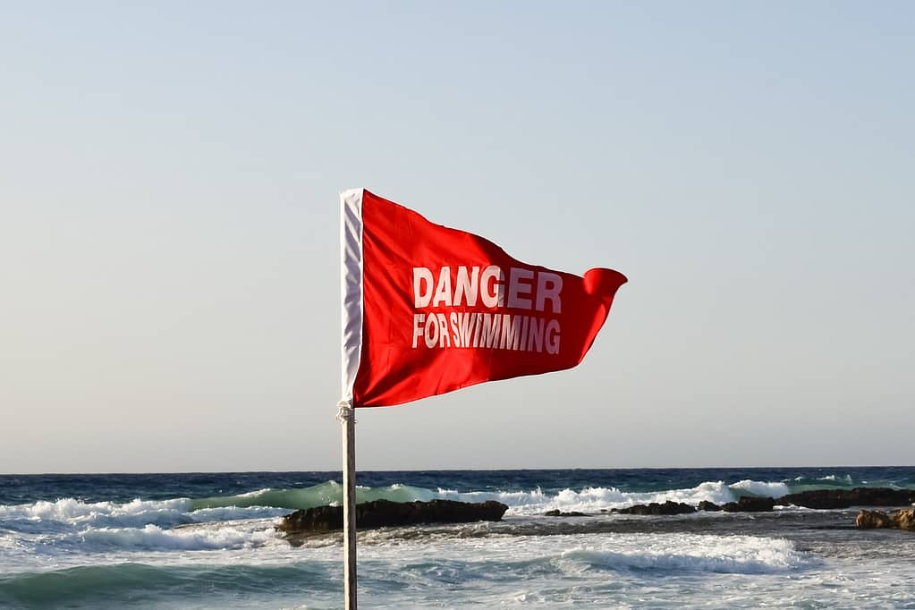 summer safety, red flag, warning, danger-2786522.jpg